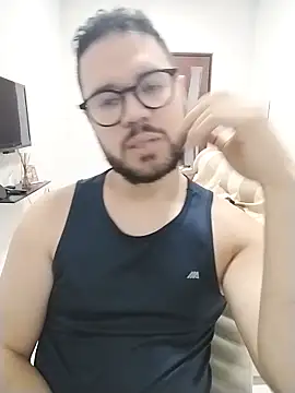 Branquinhowm online show from December 16, 2025, 2:27 am