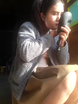 mira-show online show from November 27, 2025, 1:28 am