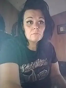 ravenlove1986 online show from October 26, 2025, 10:10 pm