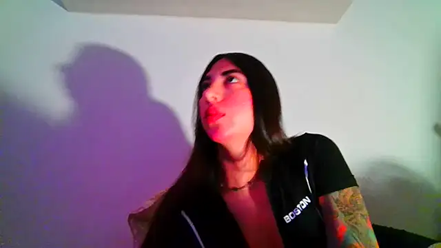 Snapshot of valeriahornier chatting on July 14, 2026, 11:33 pm valeriahornier online show from July 14, 2026, 11:33 pm