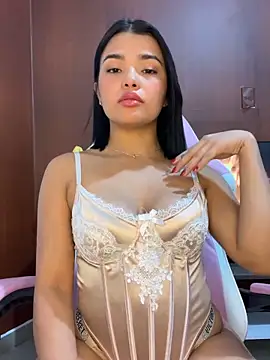 Snapshot of Chloe_Mullerr chatting on February 26, 2026, 11:05 pm Chloe Mullerr online show from February 26, 2026, 11:05 pm