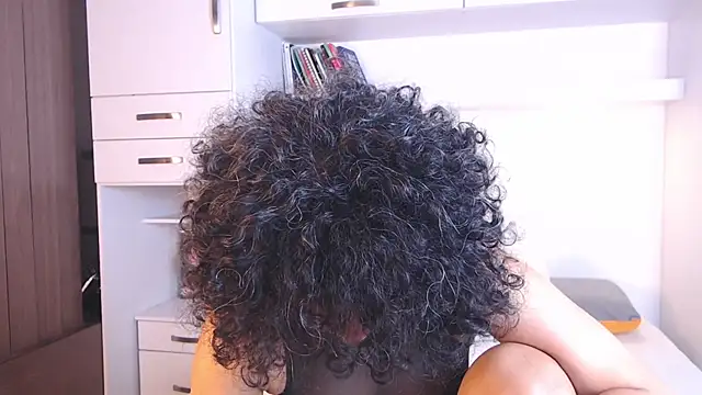 MartiRuis10 online show from November 12, 2025, 10:24 pm