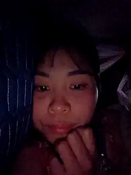 Squirrel-Pear online show from October 24, 2025, 11:48 pm