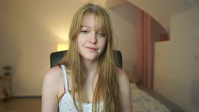 lisa mccoy  online show from March 12, 2026, 2:10 pm