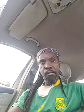 Snapshot of Mboro1988 chatting on April 17, 2026, 1:25 pm Mboro1988 online show from April 17, 2026, 1:25 pm