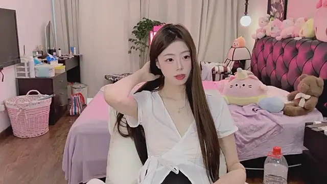 Snapshot of Onecutelittle chatting on May 16, 2026, 6:34 am Onecutelittle online show from May 16, 2026, 6:34 am