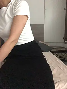 Snapshot of Kylie_beem chatting on July 11, 2026, 8:36 am Kylie beem online show from July 11, 2026, 8:36 am