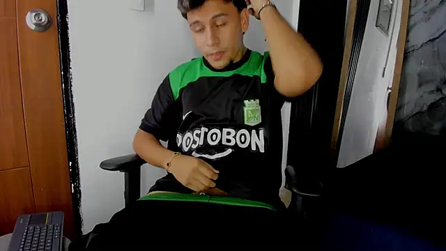 Alan-Smith1 online show from December 13, 2025, 8:04 pm