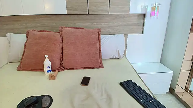 Kaoriabyss  online show from March 2, 2026, 8:38 pm