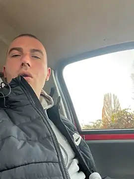 Rotteei1 online show from November 22, 2025, 8:24 am