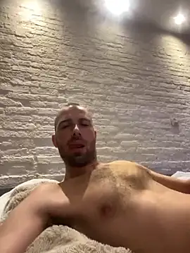 Rotteei1 online show from November 18, 2025, 5:33 am