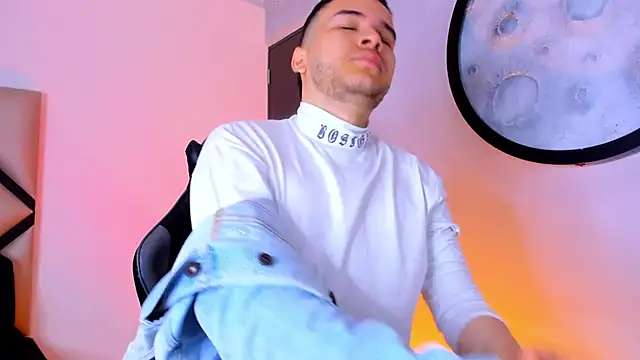 mike 257 online show from November 15, 2025, 11:47 am