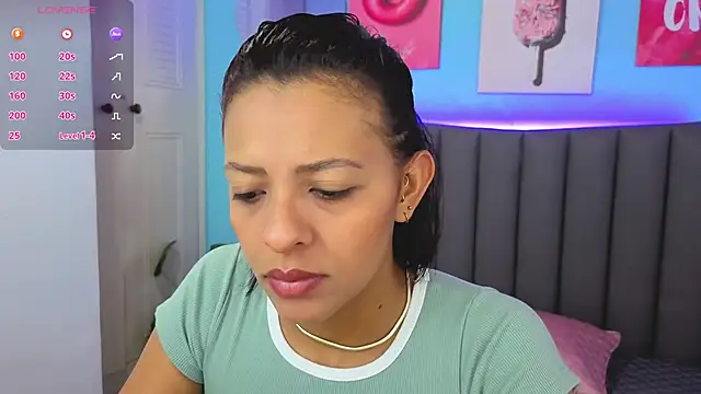 Aria Russo online show from January 11, 2026, 3:52 pm