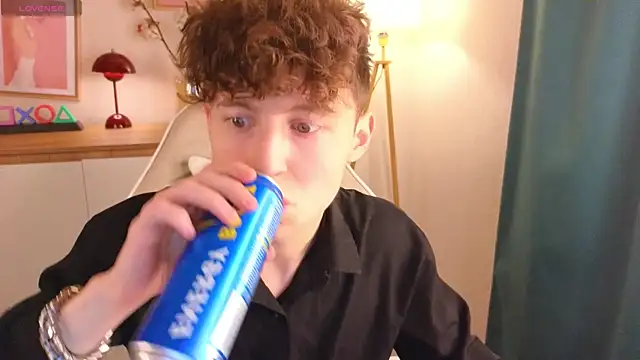 Snapshot of crisp1n chatting on November 14, 2025, 6:55 pm crisp1n online show from November 14, 2025, 6:55 pm