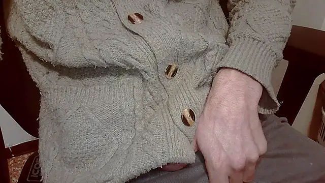 Snapshot of topg84 chatting on March 6, 2026, 6:47 pm topg84 online show from March 6, 2026, 6:47 pm