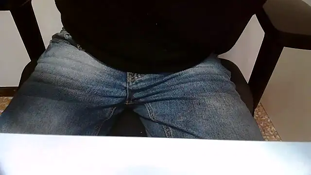 Snapshot of topg84 chatting on March 16, 2026, 7:05 pm topg84 online show from March 16, 2026, 7:05 pm