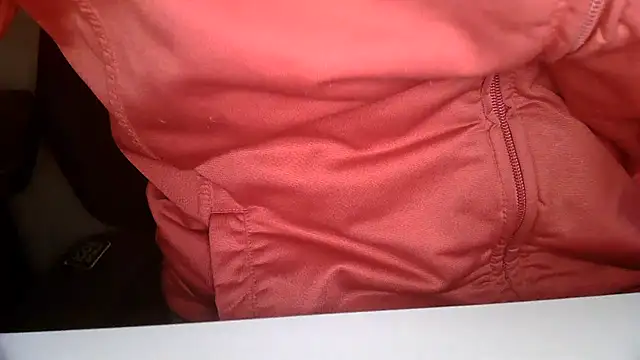 Snapshot of topg84 chatting on March 28, 2026, 5:14 pm topg84 online show from March 28, 2026, 5:14 pm