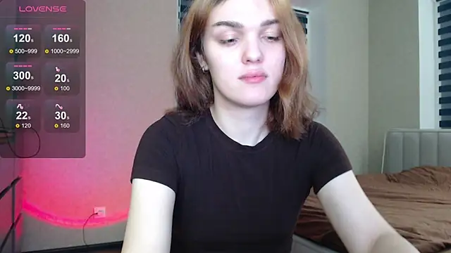 EmiliaRhodes online show from November 5, 2025, 9:40 pm