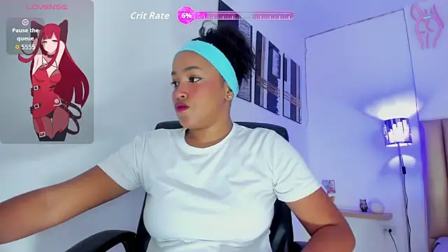 NahomiWalker  online show from October 28, 2025, 7:57 pm