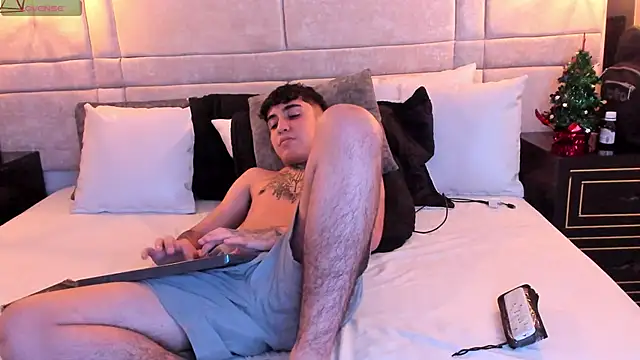 SantiOlsen online show from December 5, 2025, 6:45 am