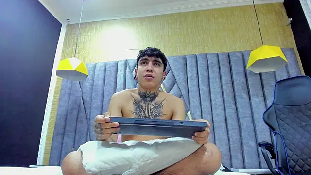 SantiOlsen online show from November 13, 2025, 12:09 pm