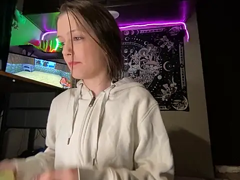 Thedeepwebcutie online show from April 18, 2026, 7:00 am