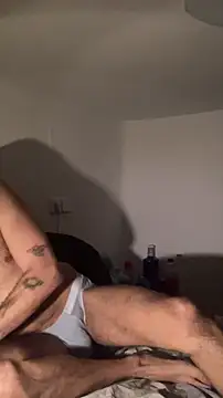 Snapshot of Italmanu85 chatting on November 17, 2025, 12:58 am Italmanu85 online show from November 17, 2025, 12:58 am