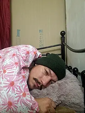 bbyxklaus online show from October 25, 2025, 9:26 pm