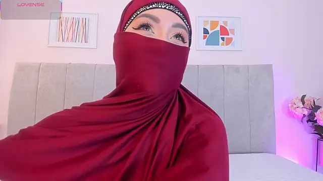 Snapshot of fatiima_ chatting on April 10, 2026, 7:10 pm fatiima online show from April 10, 2026, 7:10 pm
