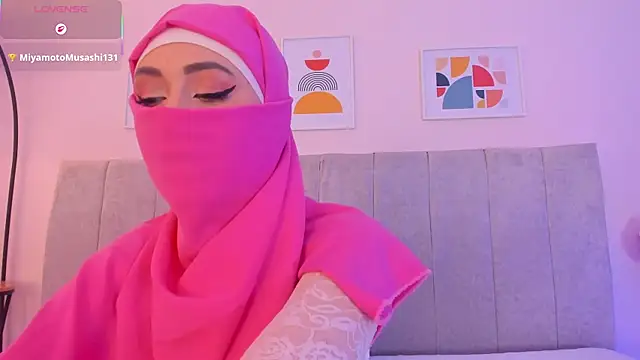Snapshot of fatiima_ chatting on April 1, 2026, 7:22 pm fatiima online show from April 1, 2026, 7:22 pm