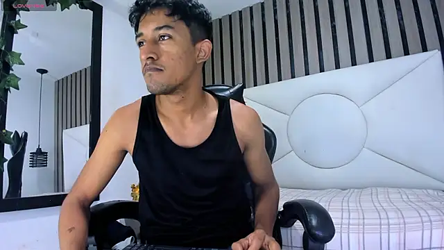 Snapshot of Natzuki_1 chatting on February 17, 2026, 12:02 pm Natzuki 1 online show from February 17, 2026, 12:02 pm