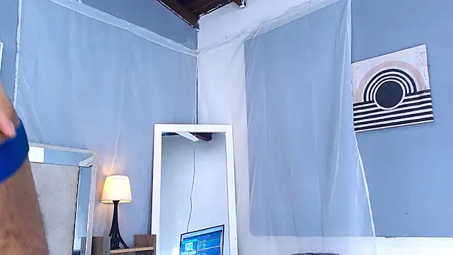 Snapshot of Natzuki_1 chatting on February 3, 2026, 11:26 am Natzuki 1 online show from February 3, 2026, 11:26 am