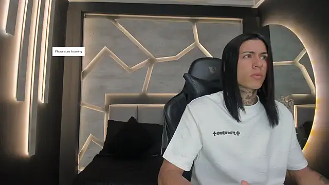 Snapshot of ArohomLester chatting on November 4, 2025, 11:03 am ArohomLester online show from November 4, 2025, 11:03 am