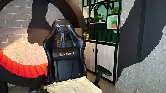 Snapshot of ArohomLester chatting on November 2, 2025, 11:15 am ArohomLester online show from November 2, 2025, 11:15 am