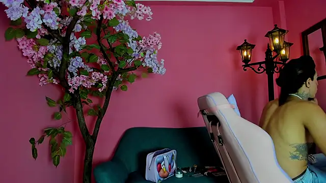 ArohomLester online show from February 28, 2026, 6:51 pm