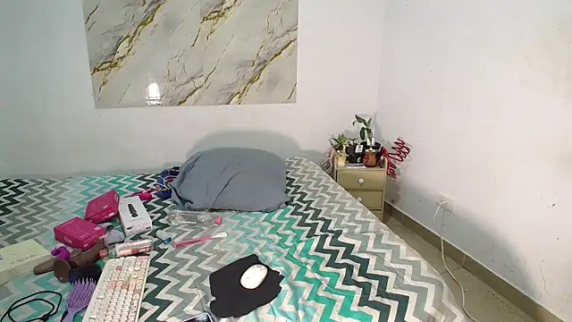 mia chanel104 online show from April 2, 2026, 12:29 am