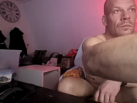 Kinky Play1 online show from January 18, 2026, 7:50 pm