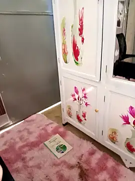 Fish yellow online show from November 20, 2025, 2:23 am