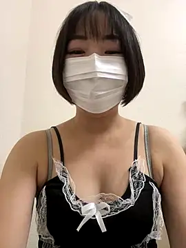 Snapshot of Yurika_oO chatting on November 7, 2025, 11:15 am Yurika oO online show from November 7, 2025, 11:15 am