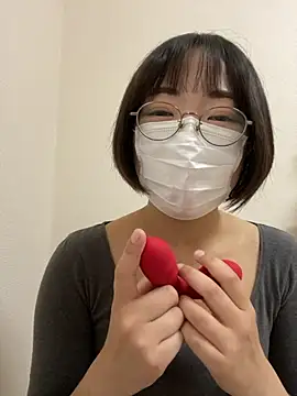 Snapshot of Yurika_oO chatting on November 13, 2025, 12:47 am Yurika oO online show from November 13, 2025, 12:47 am