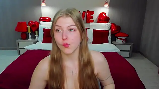 Stella Light online show from February 13, 2026, 8:20 pm