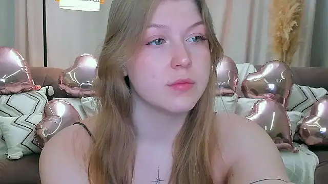 Stella Light online show from March 18, 2026, 4:15 am