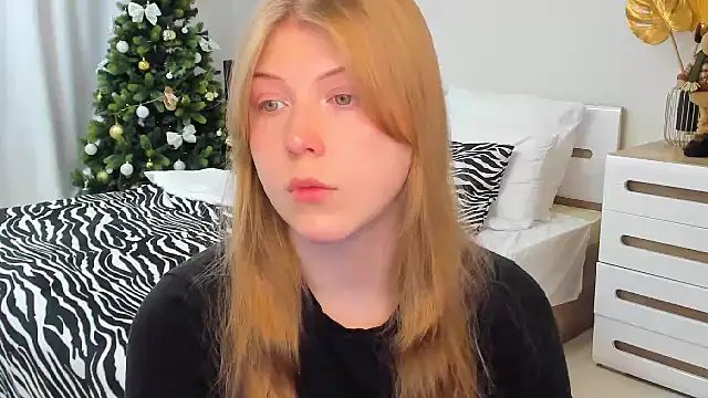 Stella Light online show from December 18, 2025, 4:17 am