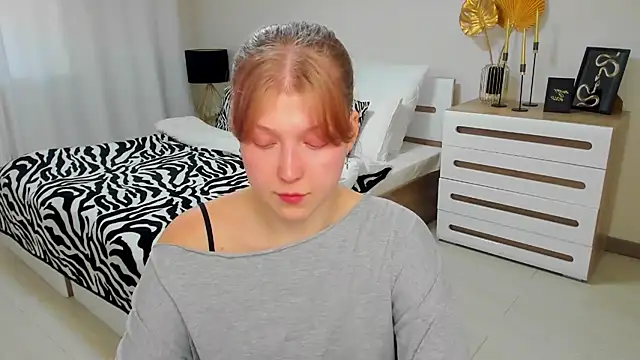 Stella Light online show from October 25, 2025, 4:22 am