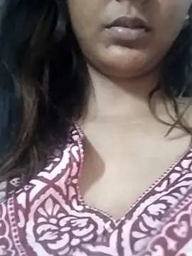 Snapshot of Aaliya_BigBoobs_1 chatting on June 24, 2026, 8:02 am Aaliya BigBoobs 1 online show from June 24, 2026, 8:02 am