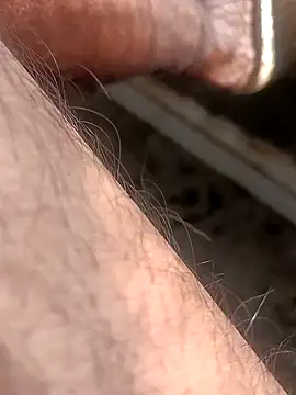 Saddam2332 online show from November 3, 2025, 4:17 am