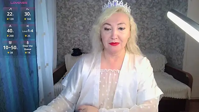 LadyKriss online show from July 10, 2026, 4:12 am