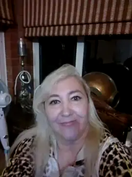 Snapshot of LadyKriss chatting on May 22, 2026, 7:01 pm LadyKriss online show from May 22, 2026, 7:01 pm