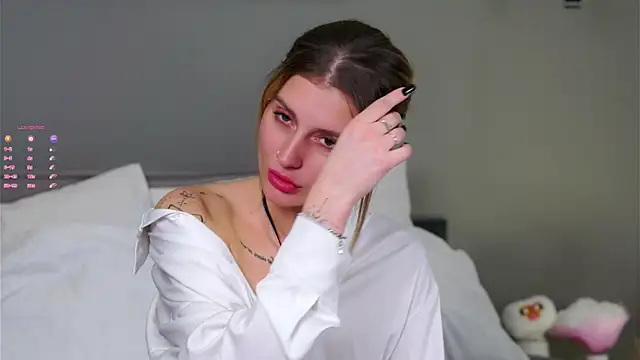 Snapshot of buvei chatting on December 3, 2025, 1:10 pm buvei online show from December 3, 2025, 1:10 pm