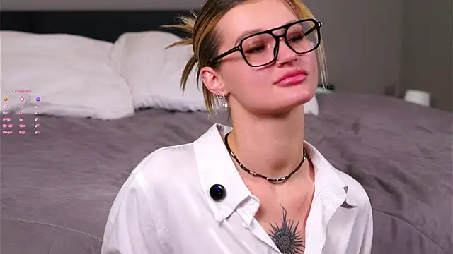 Snapshot of buvei chatting on November 8, 2025, 1:25 pm buvei online show from November 8, 2025, 1:25 pm